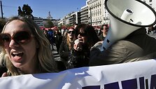 Graikai vėl protestuoja.