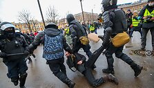Sulaikomas protesto dalyvis Sankt Peterburge