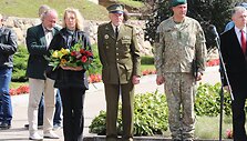 Liubave atidengtas paminklas Juozui Luk&scaron;ai-Daumantui.