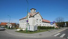 Melnragės ir Girulių seniūnija gyvuoja maždaug 15 metų ir sprendžia įvairias vietinių gyventojų problemas.