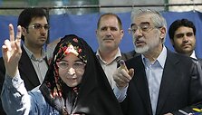 Kandidatas Miras Hosseinas Mousavis su žmona Zahra Rahnavard