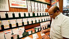 &bdquo;Aukso puodui&ldquo; pasiekus rekordinę Europai &ndash; 131,5 mln. eurų &ndash; ribą, Italiją apėmė tikra kar&scaron;tinė.