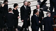 Gitanas ir Diana Nausėdos popiežiaus Pranci&scaron;kaus laidotuvėse