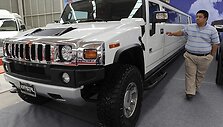 &bdquo;Hummer&ldquo; nuo &scaron;iol priklausys kinams.