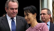Aung San Suu Kyi susitiko su Kurtu Campbellu.