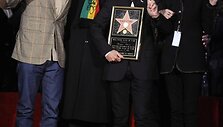 Ringo Starras (centre) nuo &scaron;iol turės savo žvaigždę.