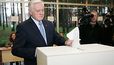 V.Adamkus jau prie&scaron; savaitę buvo apsisprendęs, už ką balsuos.