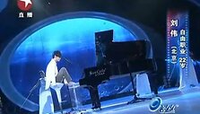Liu Wei pasirodymo metu