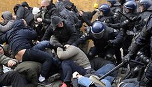 Policijos ir protestuotojų susidūrimas Zagrebe