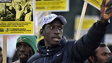 Į Europą plūsta įvairių tautybių ir rasių migrantai.