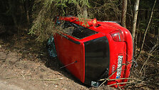 Apvirtęs automobilis