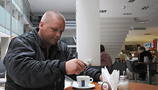 Vitalijus Ker&scaron;is prie&scaron; komisijos posėdį