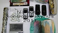 Narkotikai, pinigai, telefonai
