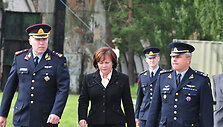Kra&scaron;to apsaugos ministrė Rasa Juknevičienė su Lietuvos KOP vadovais