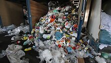 Lazdyniečiai nepripažįsta atliekų deginimo gamyklos &bdquo;nekenksmingumo&ldquo; ir ketina tęsti kovą prie&scaron; atliekų deginimą. Miesto valdžia prabyla apie alternatyvius problemos sprendimo būdus.