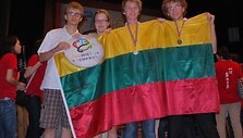 Mūsų &scaron;alies mokiniai parsivežė auk&scaron;čiausius apdovanojimus ir i&scaron; pasaulinės geografijos olimpiados.