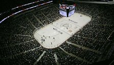 Naujasis NHL čempionatas prasidėjo rungtynėmis Suomijoje.
