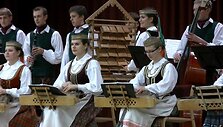KTU tautinio meno ansamblis &bdquo;Nemunas&ldquo; palydėtas į konkursą &bdquo;Kadagys&ldquo;.