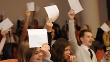 Darbdaviai ateina į Mykolo Romerio universitetą.