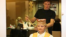 &bdquo;Lietuva &ndash; drąsi &scaron;alis&ldquo;, tokio naujo &scaron;ūkio vedama artimiausiu metu bus pristatyta Lietuvos įvaizdžio strategija. Tačiau neai&scaron;ku, ar nusikirpę geltonas lietuvi&scaron;kas kasas, tapsime patrauklesni pasauliui. 