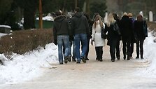 Pirmadienį į amžinojo poilsio vietą palydėti 17-metės gimnazistės susirinko jos artimieji, bendraklasiai ir draugai.