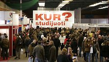Pernai Kaune vykusi Auk&scaron;tųjų mokyklų mugė sulaukė didelio susidomėjimo.