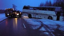 Avarijos vietoje dirba gelbėtojai.