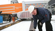 Anot Kauno HE vadovo J.Bartlingo, kiekvieną dieną rekonstrukcijos darbų metu elektrinėje plu&scaron;o apie 120 darbininkų.