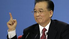 Kinijos premjeras Wen Jiabao mano, kad pasaulis nuo ekonominės krizės atsigaus kitais metais.