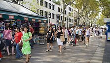 Pėsčiųjų alėja Las Ramblas, kurioje savo daiktus reikia saugoti itin akylai.