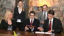 VU ir &bdquo;Barclays&ldquo; sutarties pasira&scaron;ymas