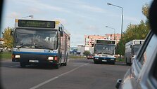 Nors važiavimas miesto autobusais jau brango &scaron;iemet, neatmetama galimybė kainą kelti ir toliau.