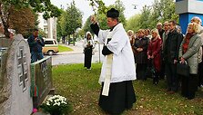 A.Juozapavičiaus prospekte atidengtas paminklas skirtas 1924 metais vykusioje Paryžiaus olimpiadoje dalyvavusiems Lietuvos sportininkams.