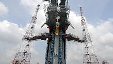 Indijos gamybos raketa su kosminiu aparatu &bdquo;Chandrayaan-1&ldquo; turi startuoti trečiadienį.