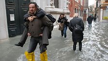 Tokio potvynio Venecija nematė jau 20 metų.
