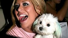 Aubrey O Day ir jos augintinis