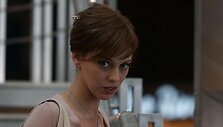 Seriale vaidins &bdquo;Bjauriojo ančiuko&ldquo; žvaigždė Nelly Uvarova. 