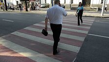 Dalis prie mokyklų ir vaikų darželių esančių perėjų jau nudažytos raudona spalva.