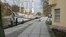 Dviračių-pėsčiųjų takas drieksis nuo Biržos tilto palei Danę iki Palangos kelio. 