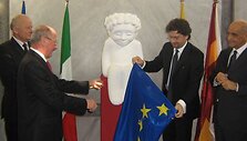 Renginio pabaigoje buvo atidengta balto angelo skulptūra, i&scaron;skobta Vaido Ramo&scaron;kos.