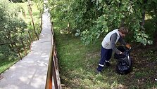 Gričiupio upelio slėnio parko tvarkymo akcijos metu buvo surinktos &scaron;iuk&scaron;lės i&scaron; vandens, sutvarkyta aplinka. 