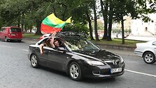 Vilniečiai džiūgauja dėl lietuvių pergalės Pekine