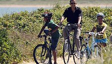 B.Obama i&scaron;ėjo vasaros atostogų spėjęs nustatyti ganėtinai ai&scaron;kias JAV užsienio politikos gaires.