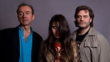 Legendinį &bdquo;The Stranglers&ldquo; vokalistą Hugh Cornwellą i&scaron;girs ne tik sostinė.