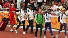 Atletai i&scaron;vedami į startą