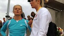 Indrė Jakubaitytė (kairėje)