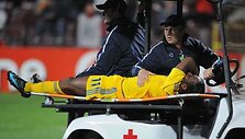 D.Drogba i&scaron;vežamas i&scaron; aik&scaron;tės
