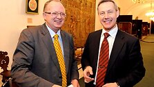Ceremonijos vedėjas Juozas &Scaron;alkauskas ir Sporto departamento generalinis direktorius Algirdas Raslanas