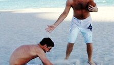 M.Phelpsas paplūdimyje &ndash; ar atpažintumėt?