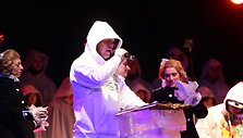 Misterija &bdquo;Ledo vilkas&ldquo; &scaron;alia barokinių ledo skulptūrų